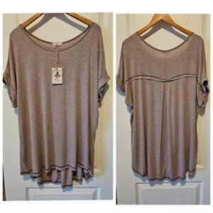 NWT Easel Top L